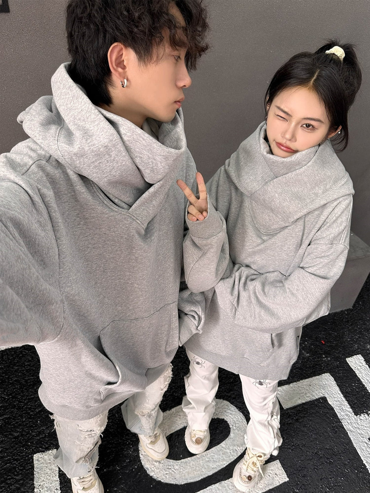 เสื้อฮู้ดคอสูงทรงหลวมบุขนฟลีซ